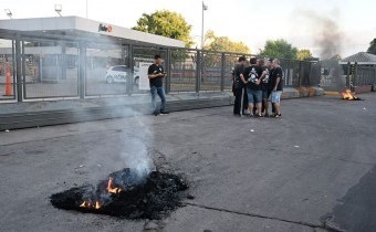 Cerró la fábrica de neumáticos FATE y despidió más de 900 trabajadores
