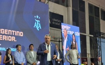 Tapia y Toviggino mostraron su poder en una cumbre con más de 2 mil dirigentes