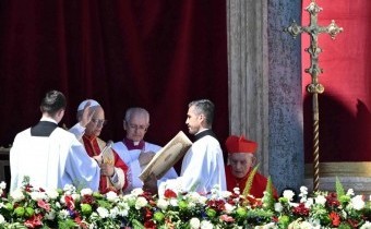El papa León XIV exigió el fin de la guerra y la indiferencia en su mensaje de Pascua