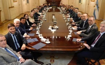 El Gobierno otorga hasta $400.000 millones a 12 provincias para aliviar dificultades financieras