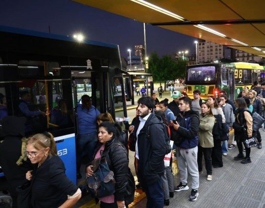 Cuánto costará viajar en colectivo y subte a partir de este lunes en el AMBA