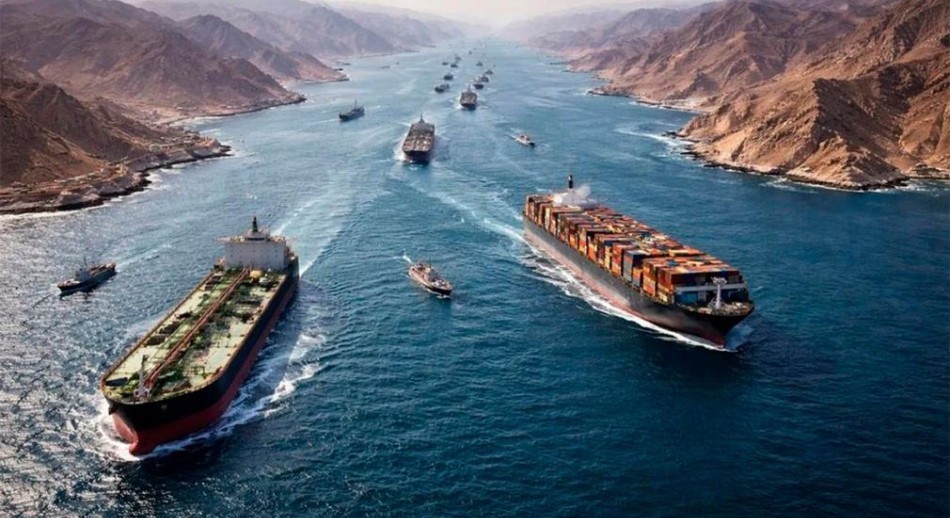 El estrecho de Ormuz se vacía de barcos mientras Irán y EEUU compiten por su control