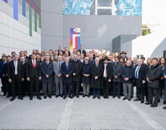 Más de 50 intendentes se comprometieron a promover avances en la causa AMIA