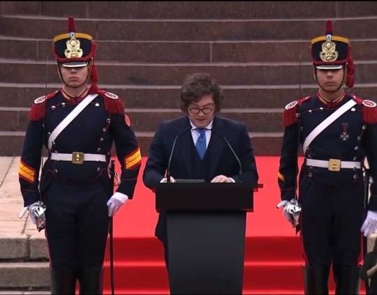 Homenaje al Gral. San Martín: Milei, contra “los enemigos internos y externos”