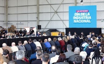 Kicillof apuntó contra Milei e industriales le pidieron que baje Ingresos Brutos