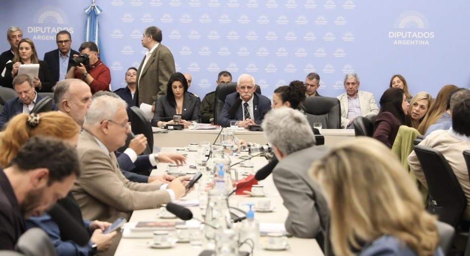 El oficialismo logró dictamen para debatir en proyecto de ley de Soberanía Nacional